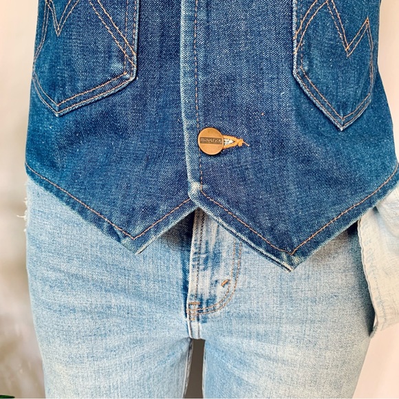 v i n t a g e :: Maverick Classic Western Buttoned Denim Vest - Picture 9 of 13